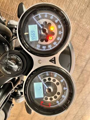 TRIUMPH SPEED TWIN TRIUMPH SPEED TWIN